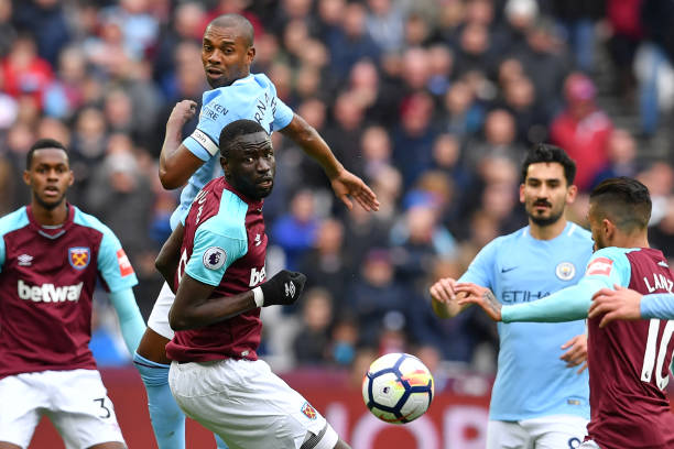 依靠坚韧的 依靠坚韧的