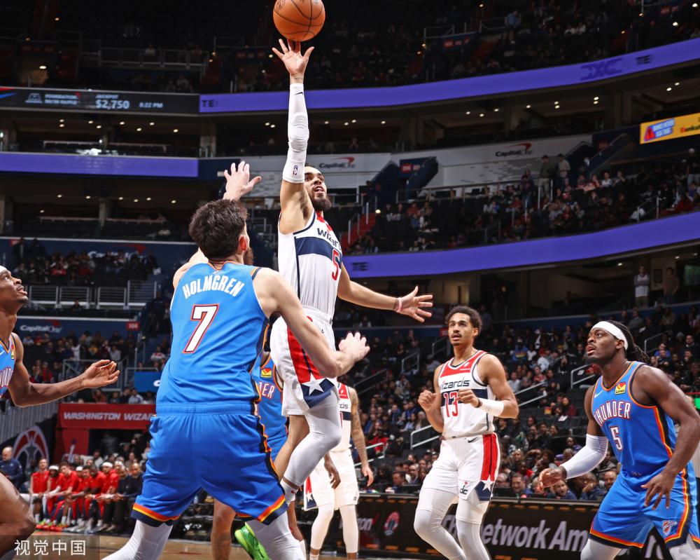 发了广泛讨 发了广泛讨